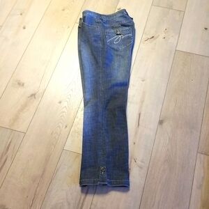 - PZI Jeans Women's size 8 button details bootleg
